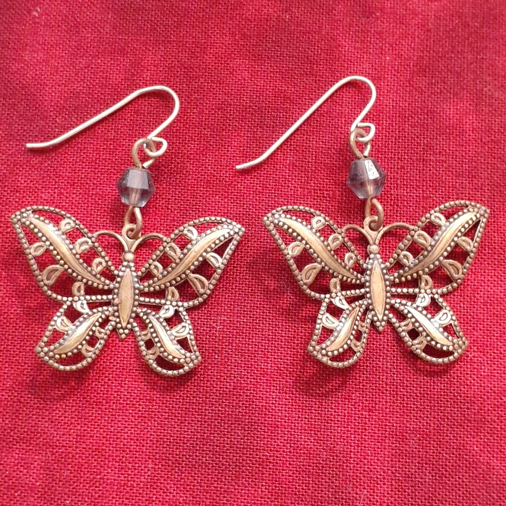🍁3/$25 SALE! 👉*NWOT* ANTIQUE GOLD COLOR FILIGREE BUTTERFLY EARRINGS